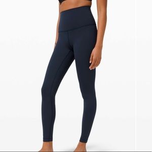 Lululemon Wunder Under hi-rise legging in luxtreme - EUC! Sz 6, True Navy
